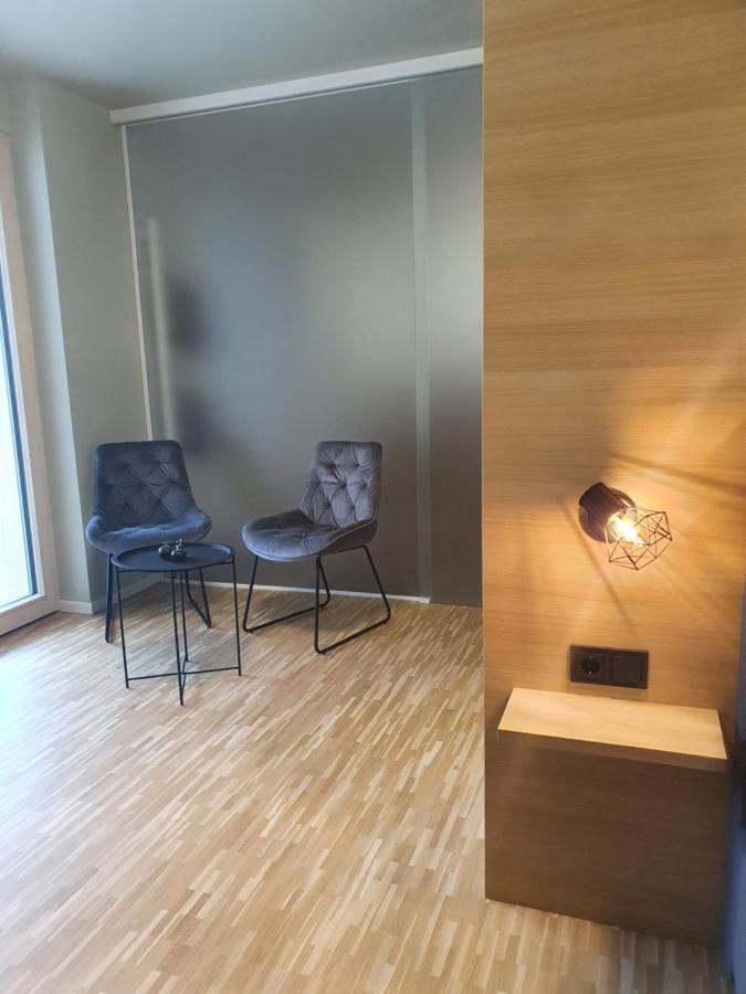 Hotel Con4Rent à Kirchheim unter Teck Extérieur photo