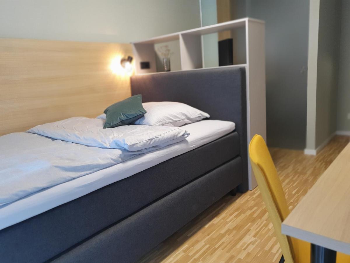 Hotel Con4Rent à Kirchheim unter Teck Extérieur photo